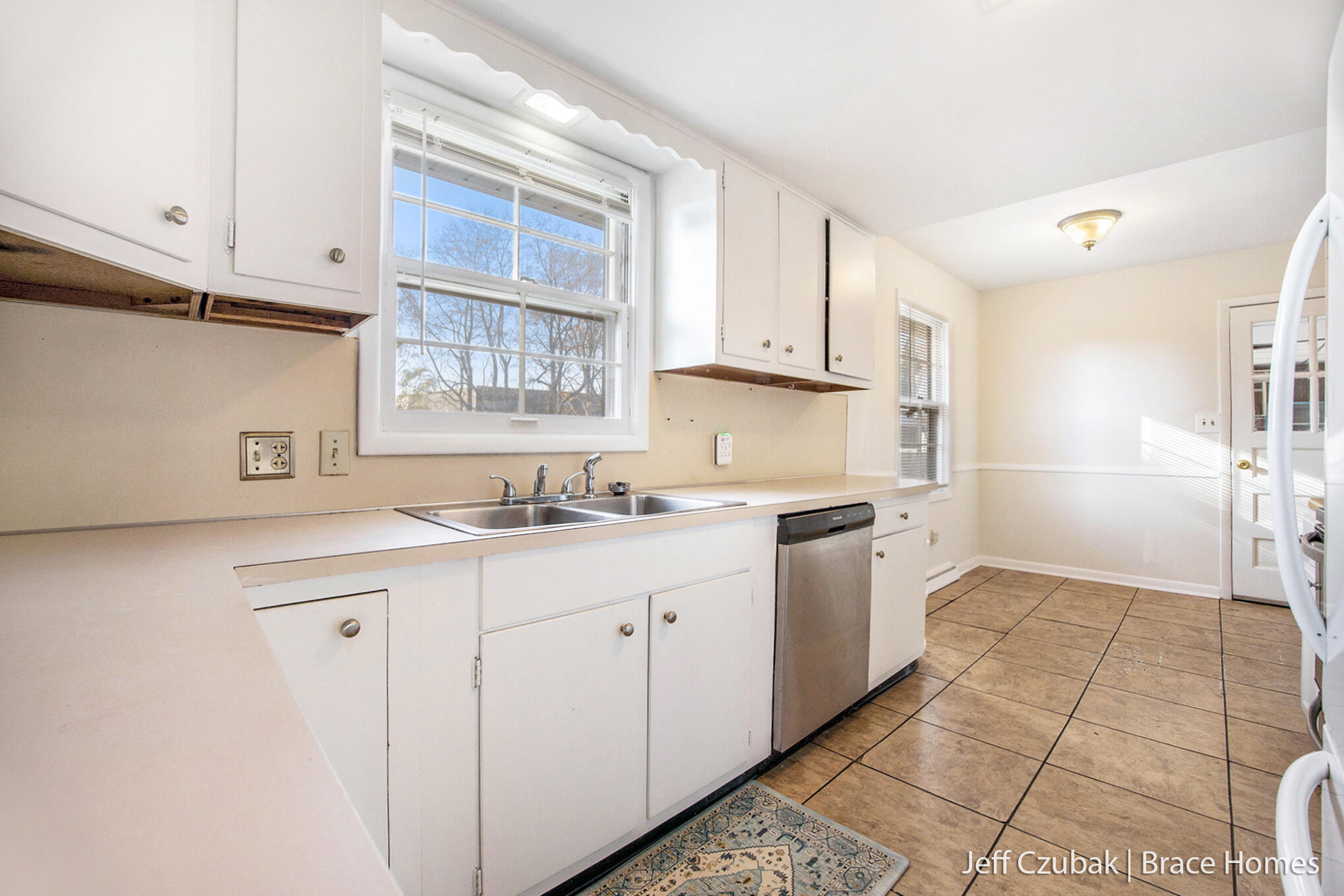 1430 Winifred Street Jenison, MI 49428 - Photo 9 of 32 1430 Winifred-71