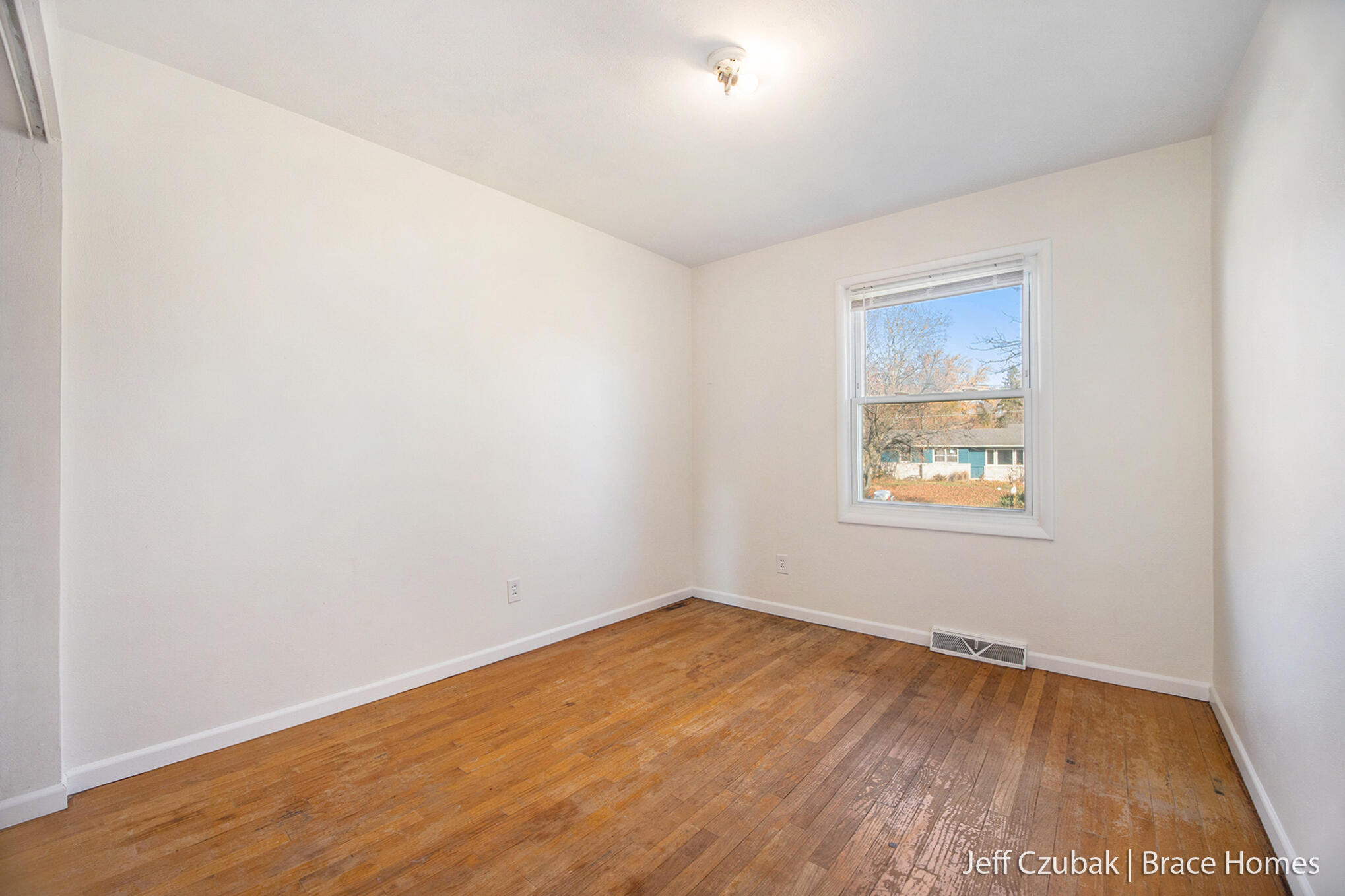 1430 Winifred Street Jenison, MI 49428 - Photo 10 of 32 1430 Winifred-77