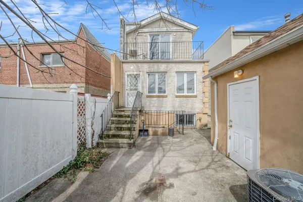 $942,000 | 2858 Sampson Avenue | Throgs Neck