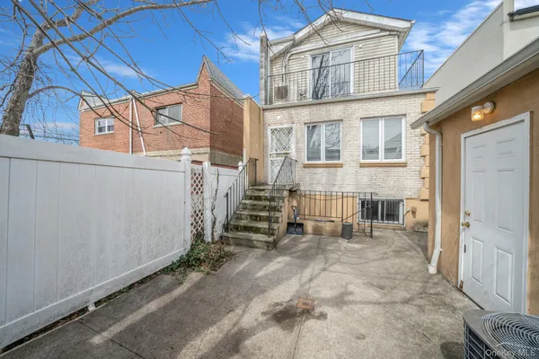 $942,000 | 2858 Sampson Avenue | Throgs Neck