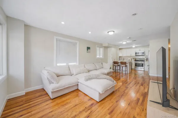 $942,000 | 2858 Sampson Avenue | Throgs Neck