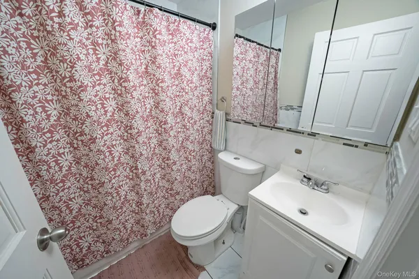 $942,000 | 2858 Sampson Avenue | Throgs Neck