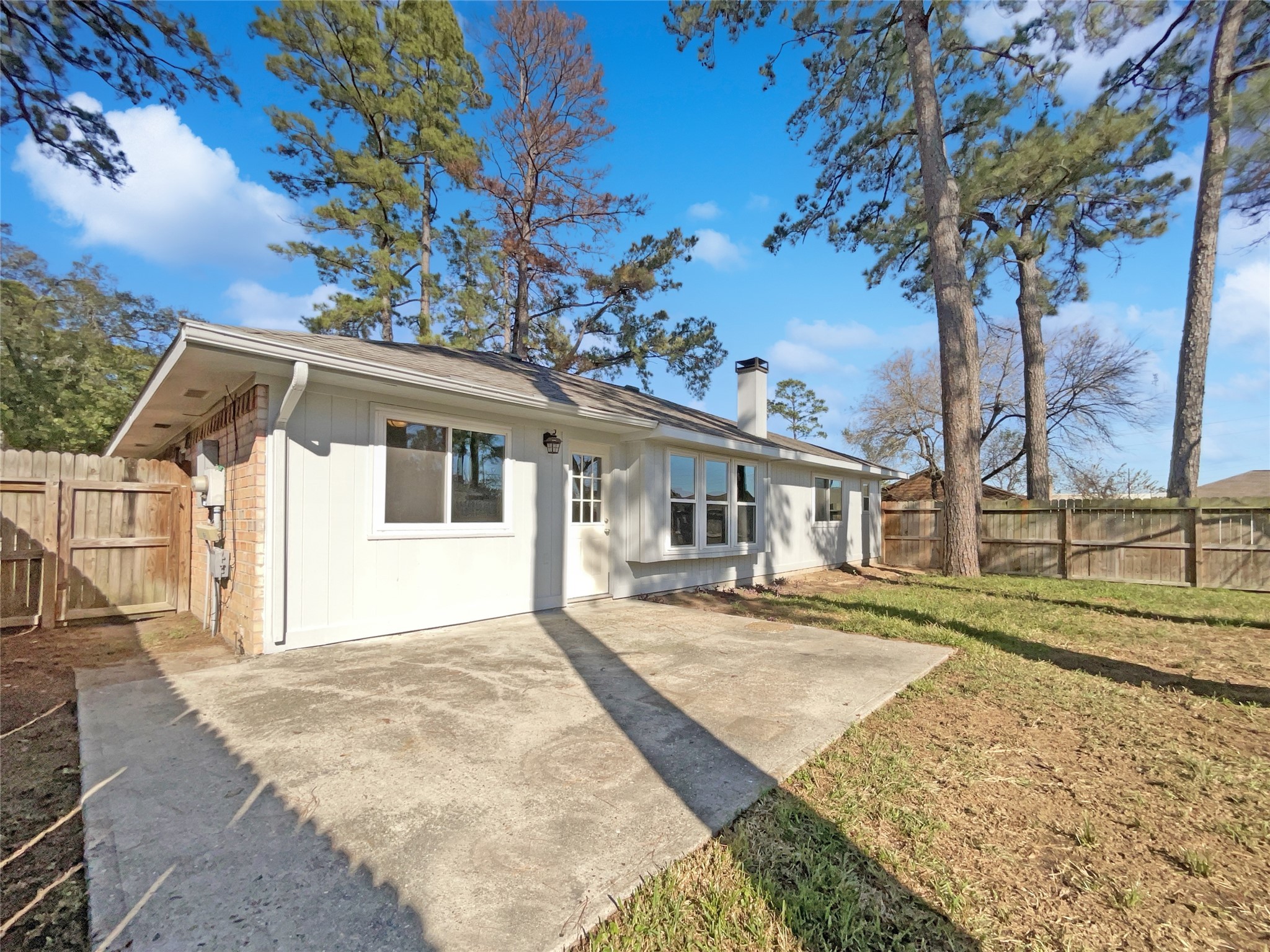 5414 Honeybear Lane Spring, TX 77373 - Photo 5 of 16 a front view of a house with a garden