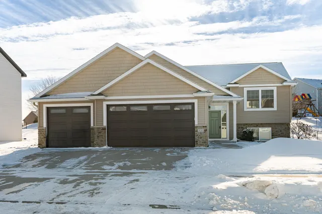 $485,000 | 830 Towne Drive Northeast, Byron, MN 55920