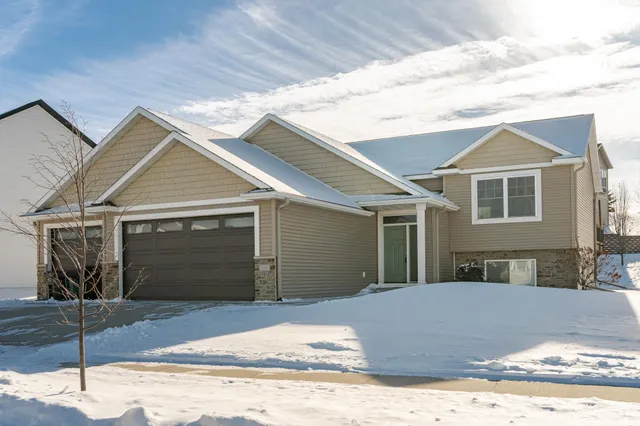 $485,000 | 830 Towne Drive Northeast, Byron, MN 55920