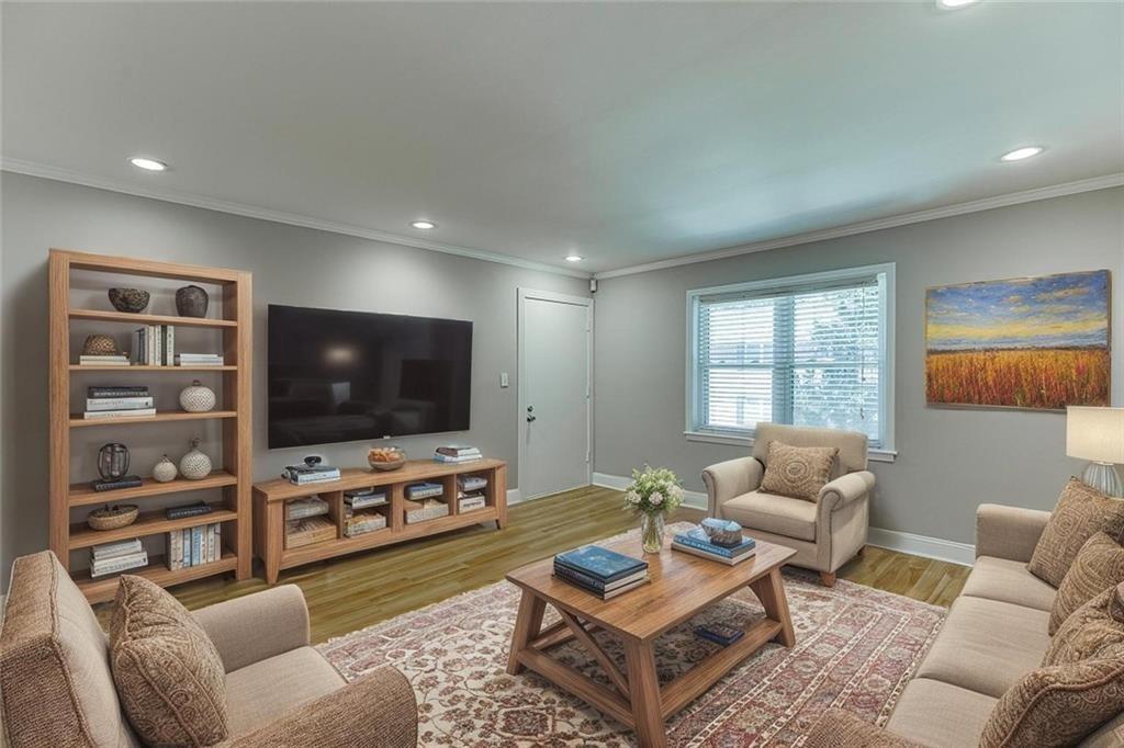 4282 Roswell Road Northeast, Unit D2 Atlanta, GA 30342 - Photo 7 of 42