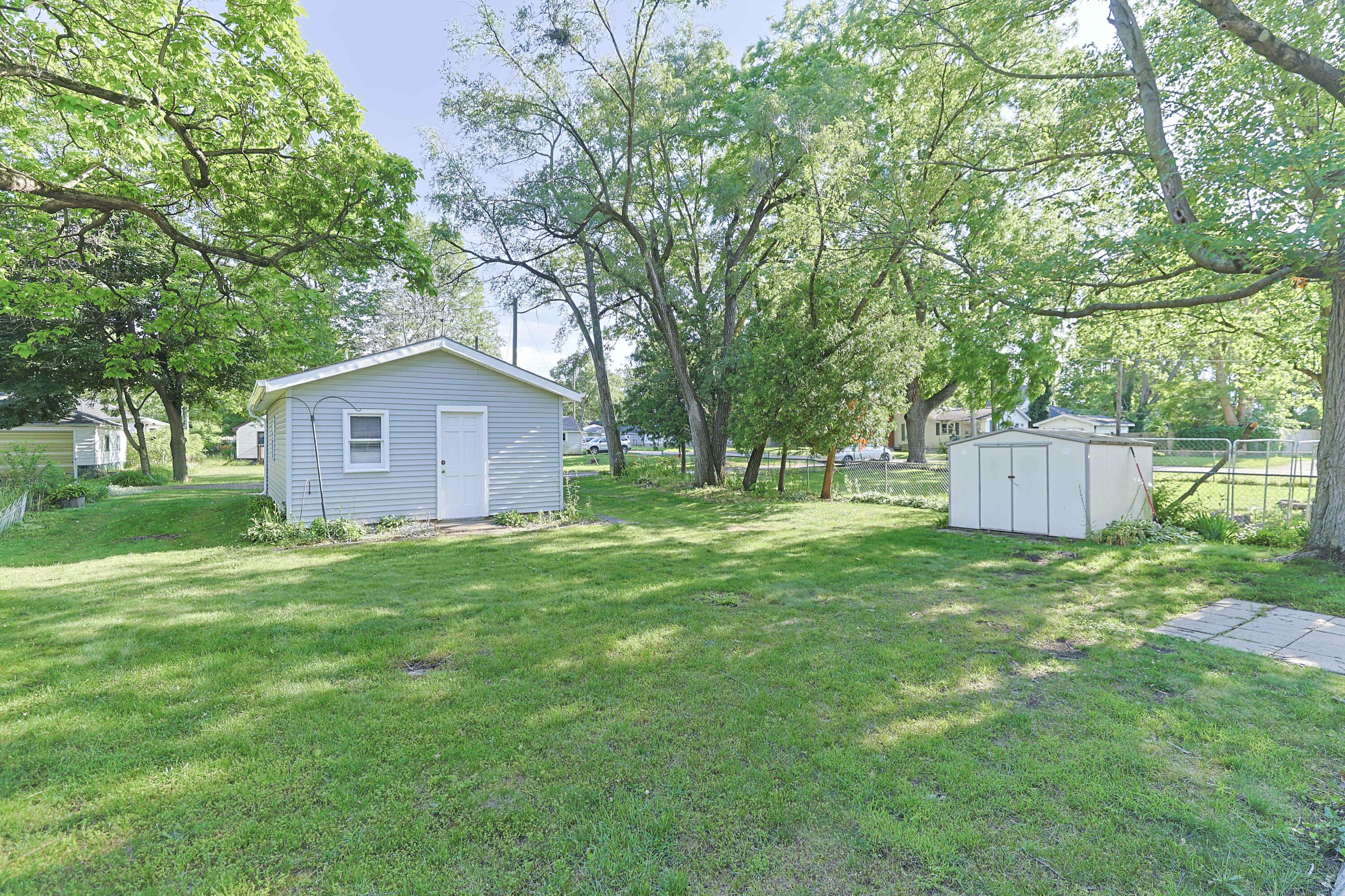 104 Clyborn Street Dowagiac, MI 49047 - Photo 47 of 48 104 Clyborn_IMG_3364