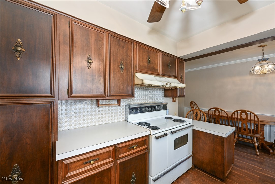 2614 19th Street Northwest Canton, OH 44708 - Photo 10 of 37 Kitchen