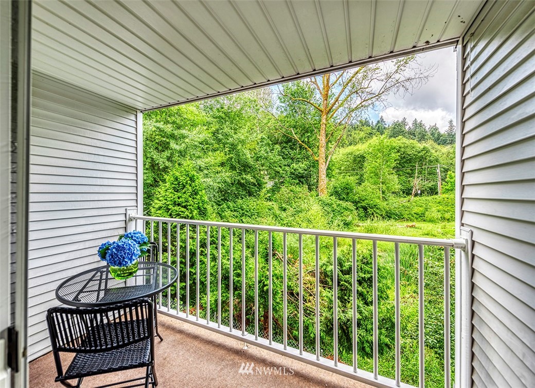 17319 Riverside Place, Unit 2C Bothell, WA 98011 - Photo 4 of 15 Gallery Image 4