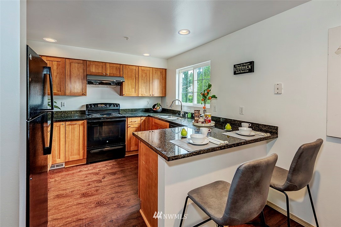 17319 Riverside Place, Unit 2C Bothell, WA 98011 - Photo 6 of 15 Gallery Image 6
