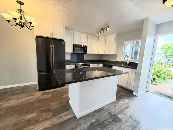 $2,750 | 94-820 Lumiauau Street, Unit F103, Waipahu, HI 96797