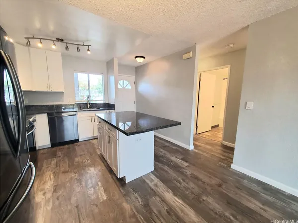 $2,750 | 94-820 Lumiauau Street, Unit F103, Waipahu, HI 96797