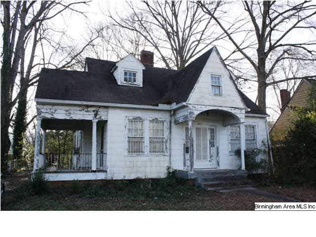 423 Goodwin Circle Anniston, AL 36207 - Photo 1 of 29
