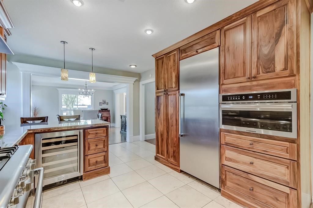 755 19th Street Beaumont, TX 77706 - Photo 8 of 46
