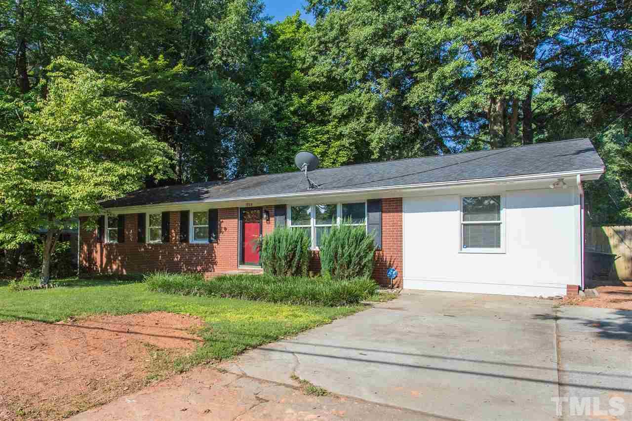 1004 Aversboro Road Garner, NC 27529 - Photo 4 of 29 Extra bedroom extension to home!