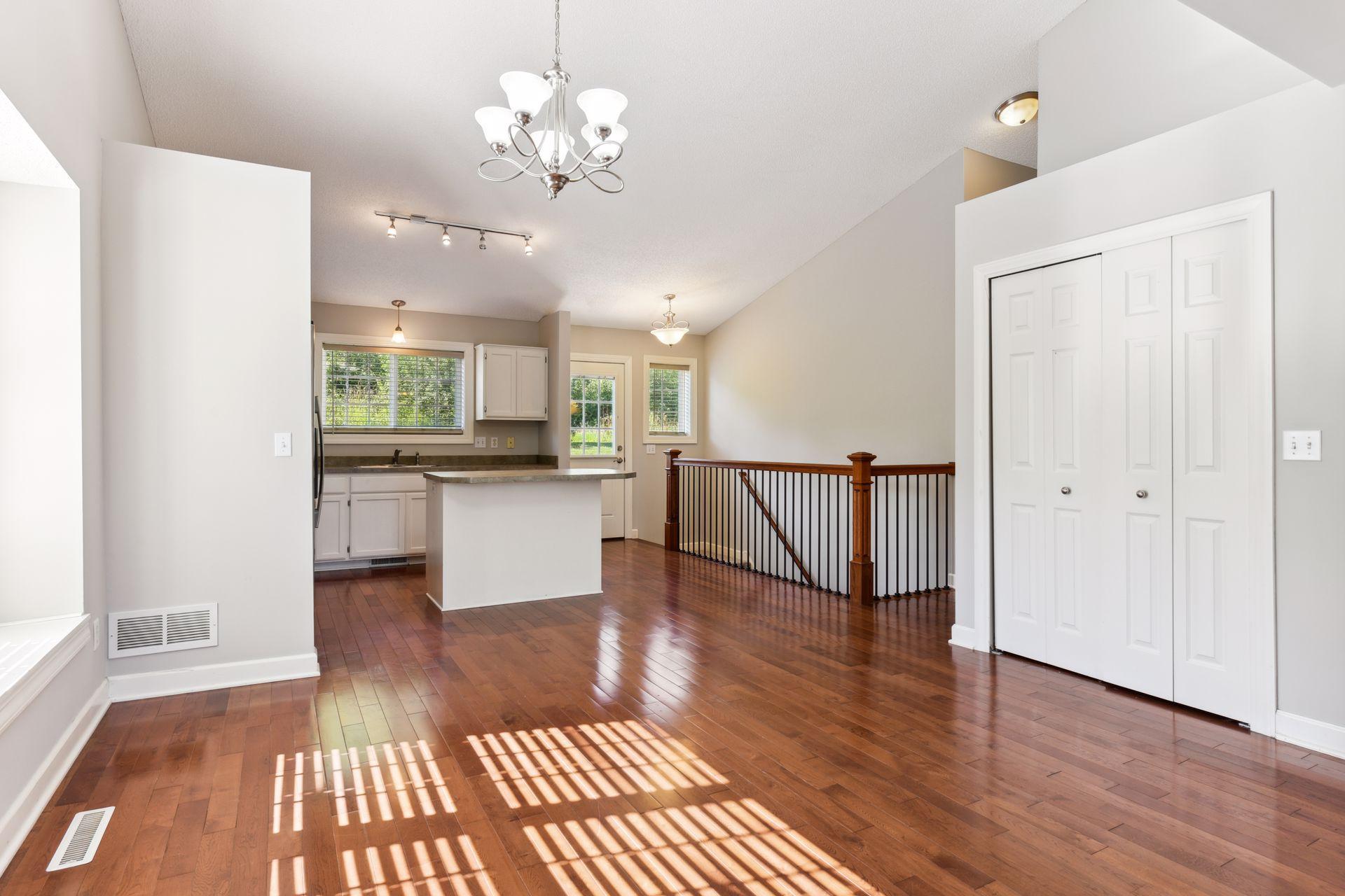 526 Creekside Drive Buffalo, MN 55313 - Photo 7 of 32