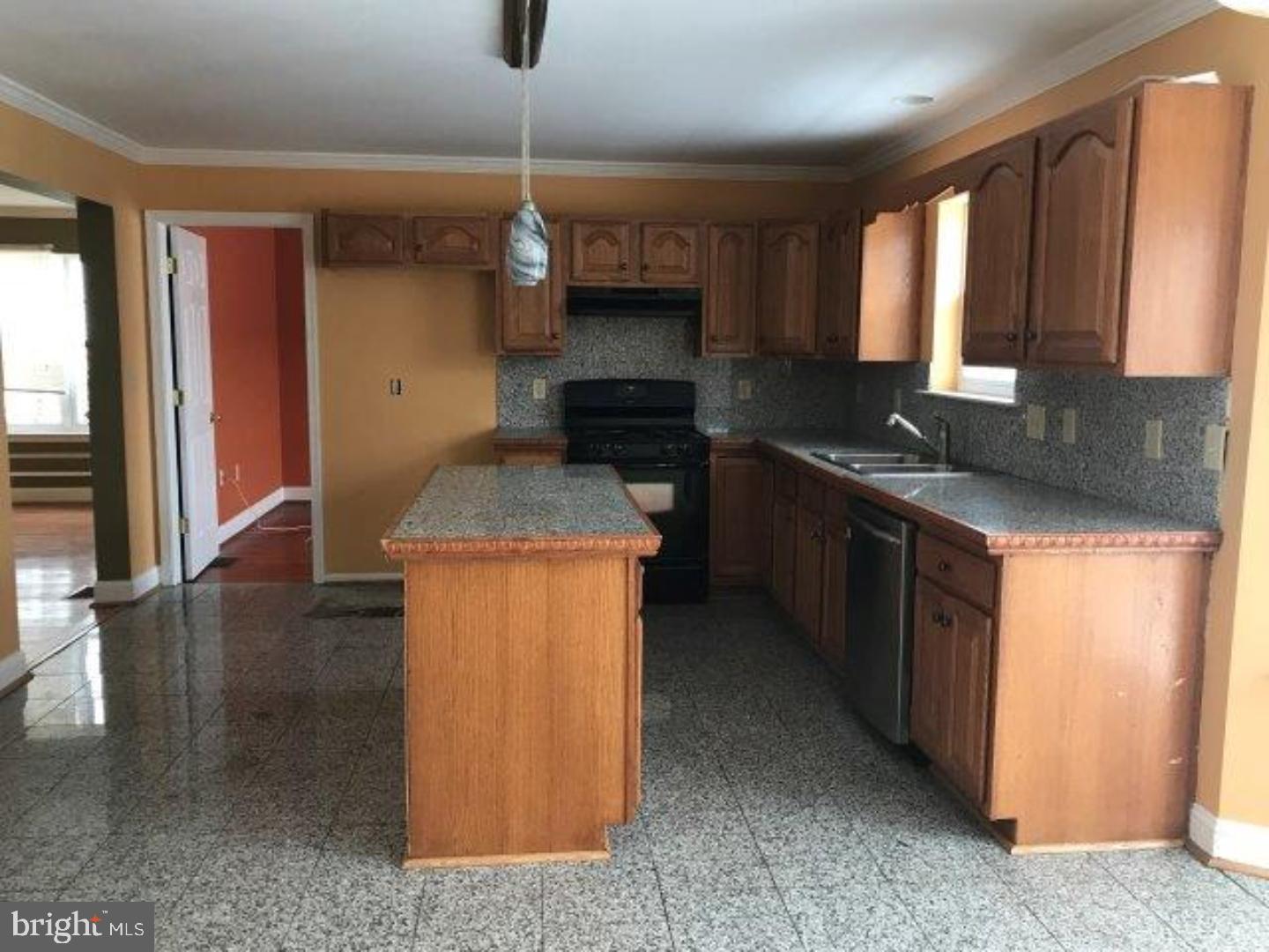 120 Harmony Cir Road Sicklerville, NJ 08081 - Photo 17 of 21 Kitchen