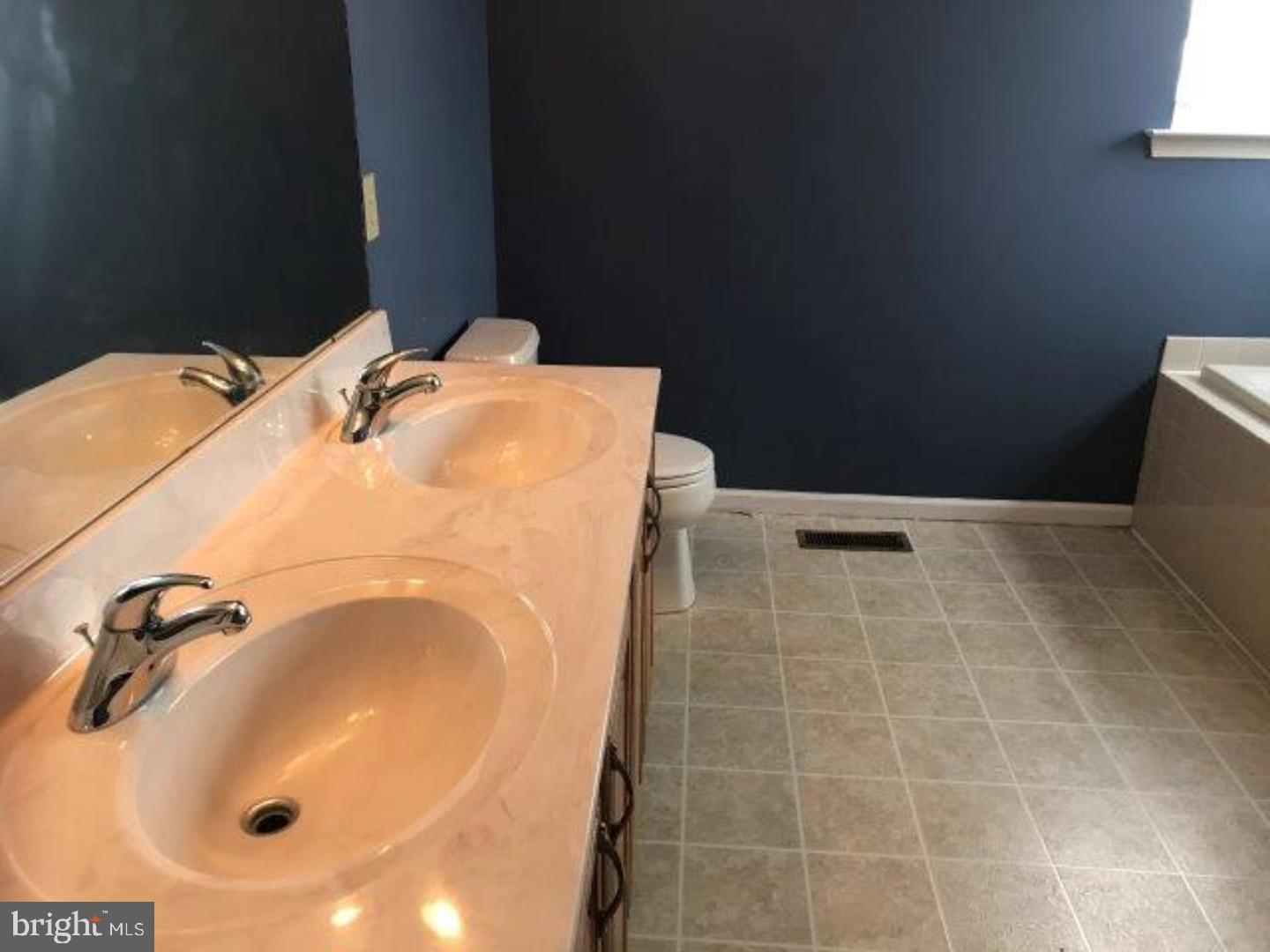 120 Harmony Cir Road Sicklerville, NJ 08081 - Photo 9 of 21 Gallery Image 9