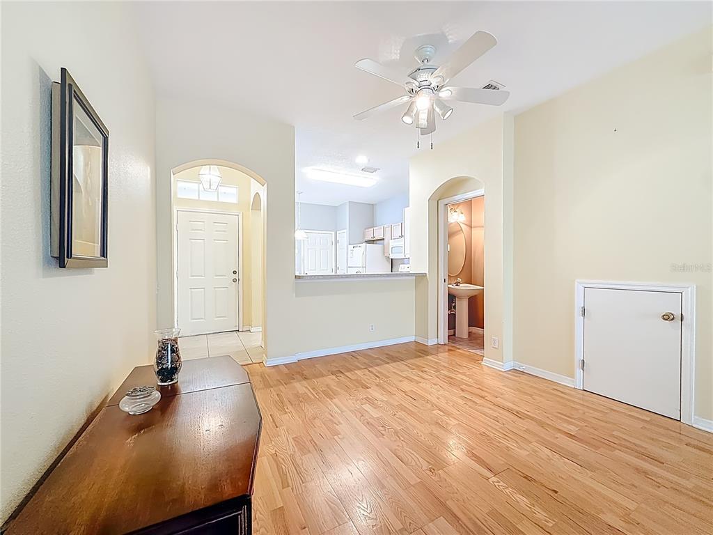 3589 Country Pointe Place Palm Harbor, FL 34684 - Photo 10 of 31 a view of a livingroom with a kitchen