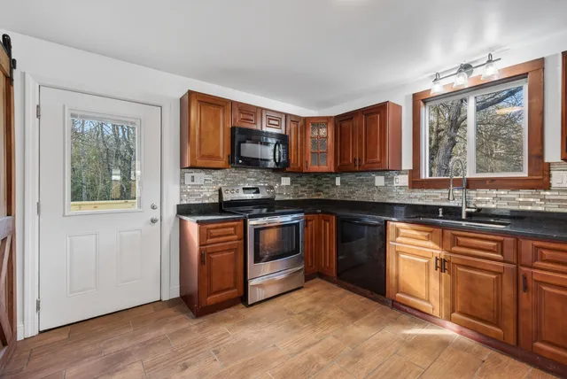 $429,000 | 510 Roosevelt Trail, Casco, ME 04015