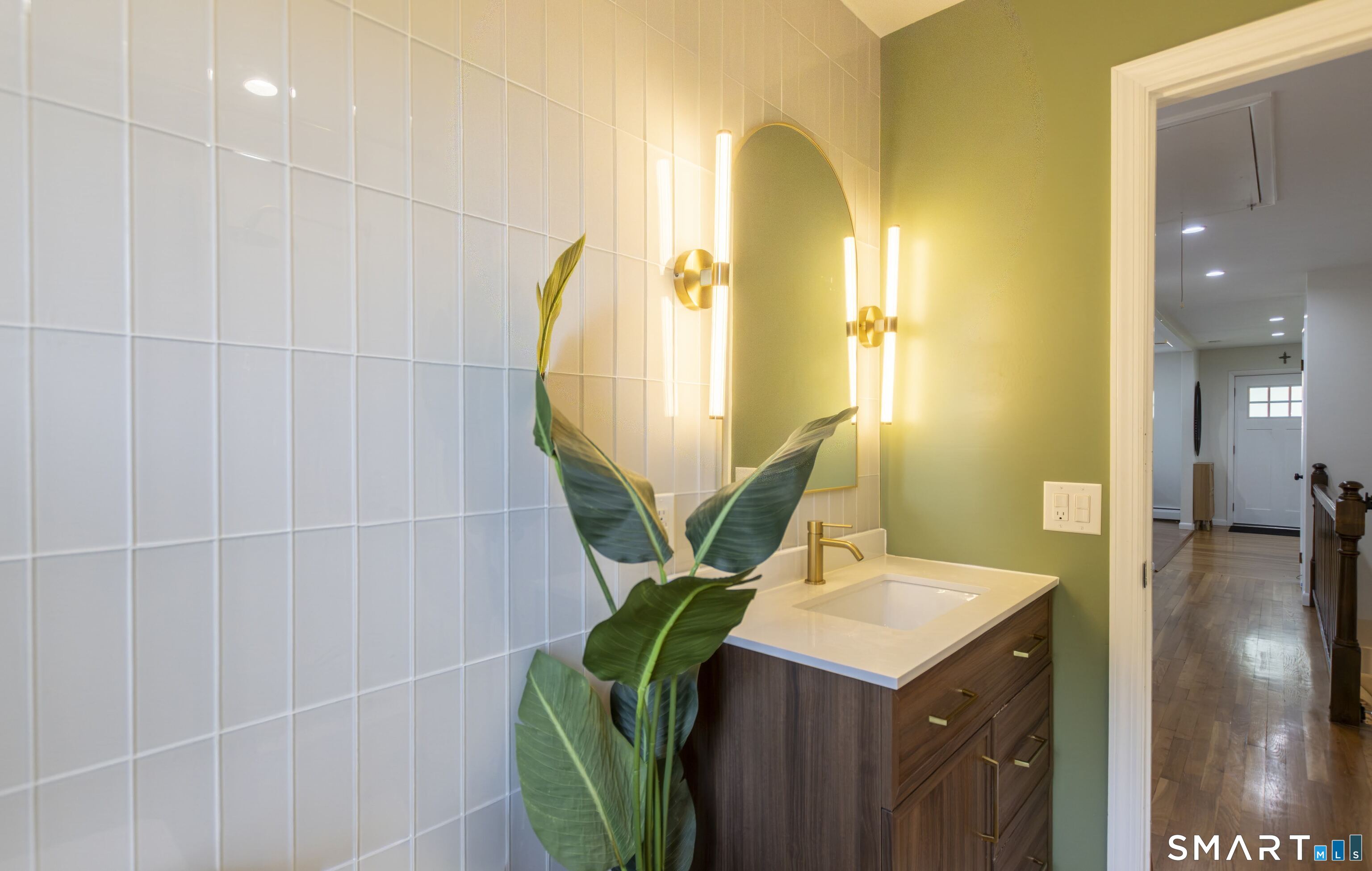 107 Clovelly Road Stamford, CT 06902 - Photo 11 of 36 Gallery Image 11