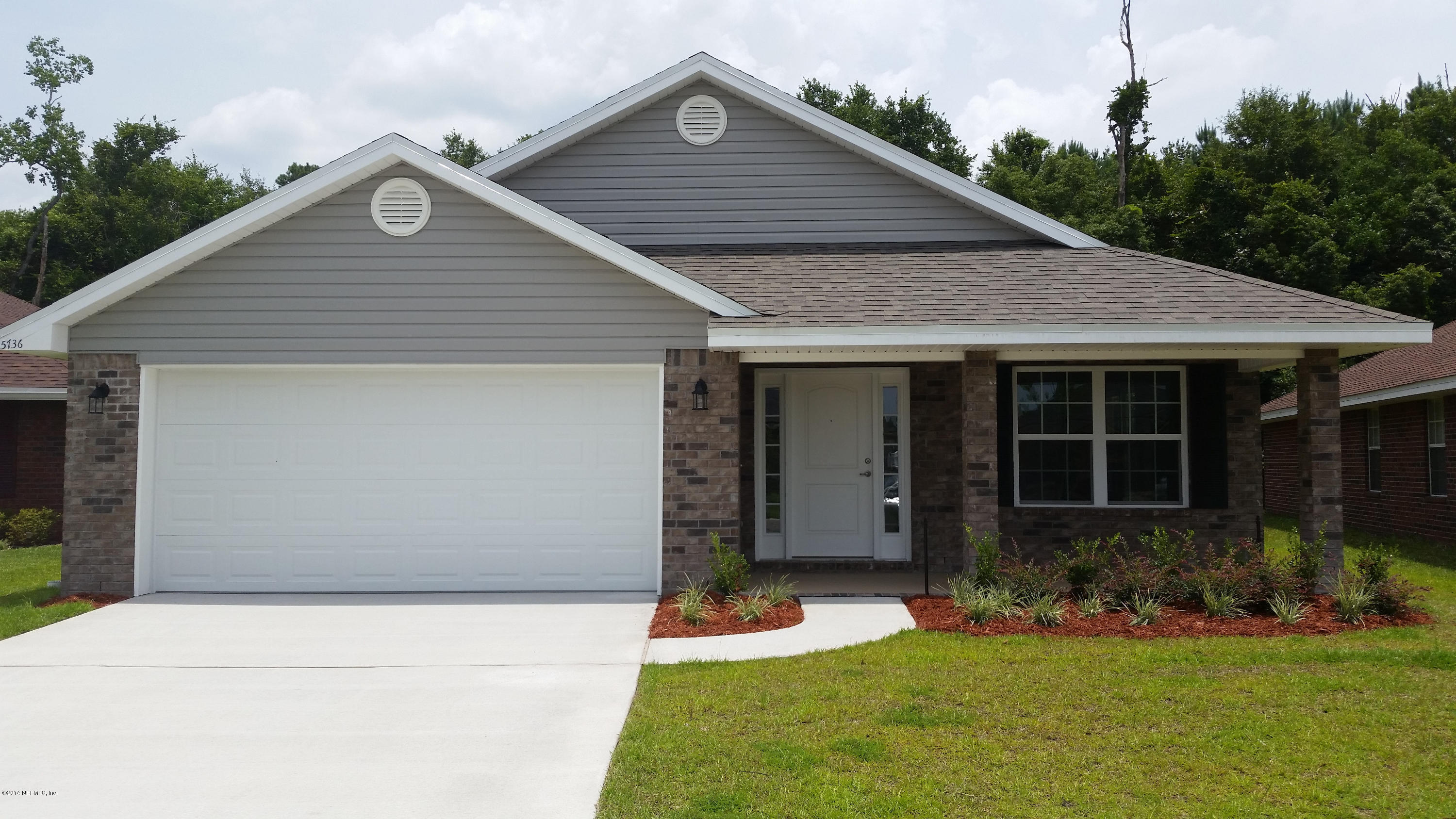 Front w/Covered Porch