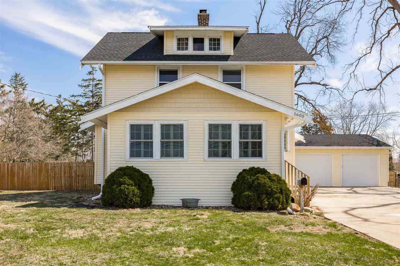 1600 Center Point Road Northeast Cedar Rapids, IA 52402 - Photo 2 of 33 Gallery Image 2