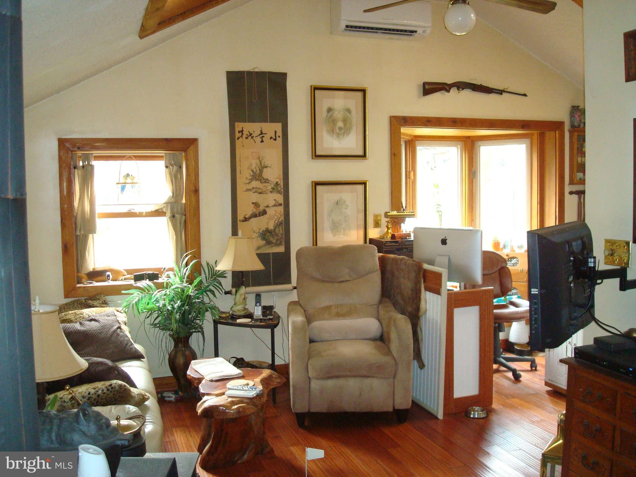 5105 Sudley Road Manassas, VA 20109 - Photo 11 of 30 Living Room