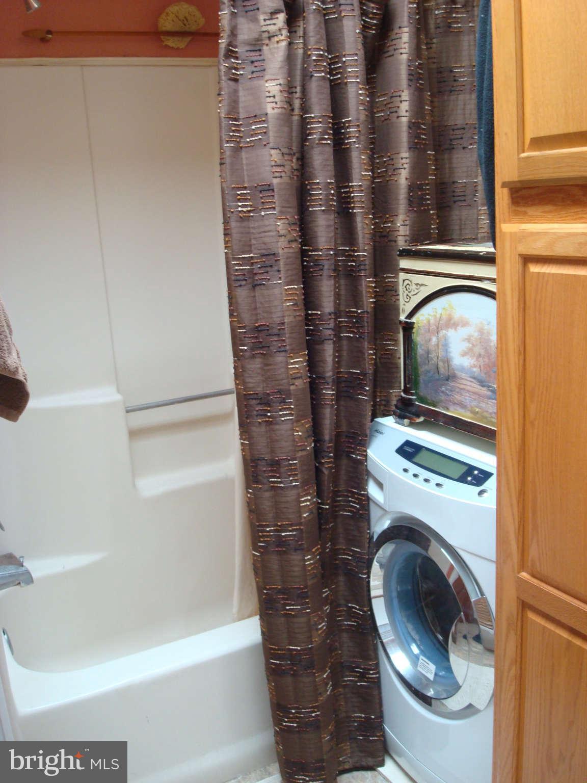 5105 Sudley Road Manassas, VA 20109 - Photo 20 of 30 Bath
