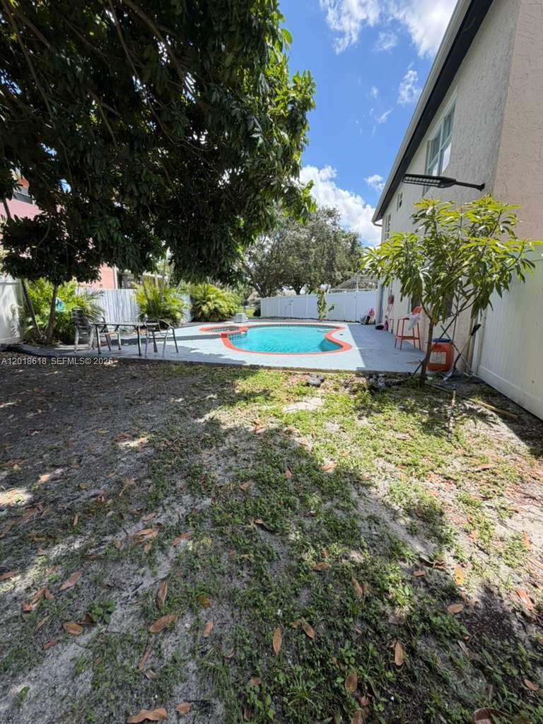 5740 Southwest 57th Way Davie, FL 33314 - Photo 18 of 20