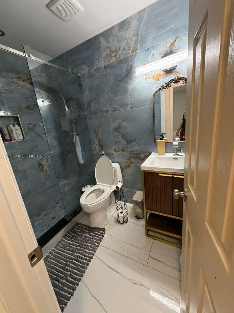 5740 Southwest 57th Way Davie, FL 33314 - Photo 3 of 20