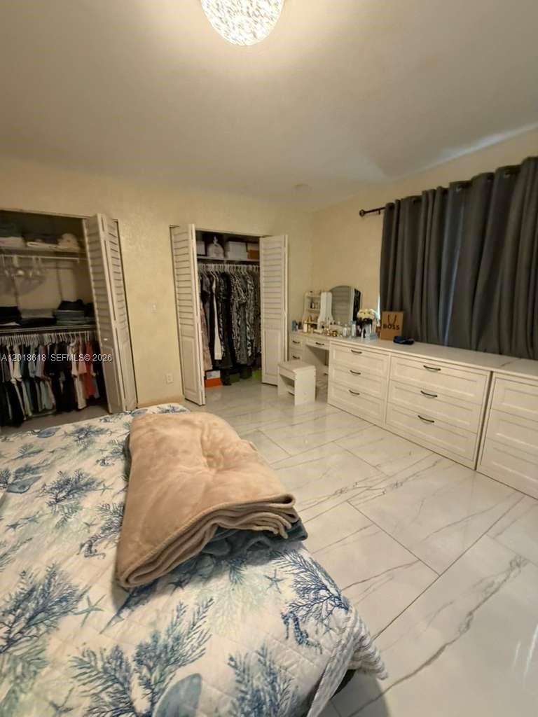 5740 Southwest 57th Way Davie, FL 33314 - Photo 9 of 20