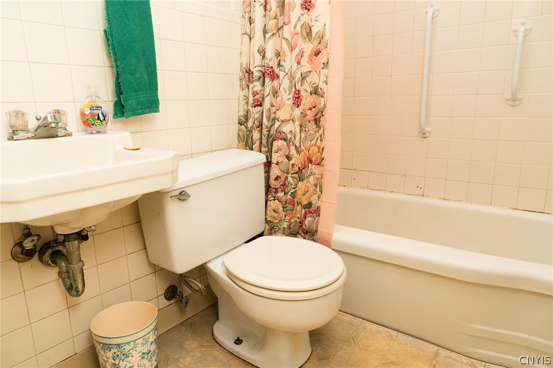 7489 Murray Drive Cicero, NY 13039 - Photo 29 of 35