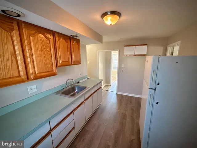 $1,900 | 220 Delsea Drive, Unit 1R, Westville, NJ 08093