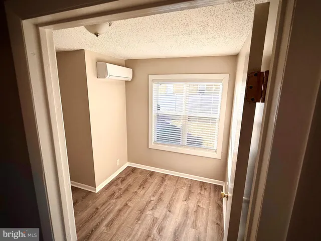 $1,900 | 220 Delsea Drive, Unit 1R, Westville, NJ 08093