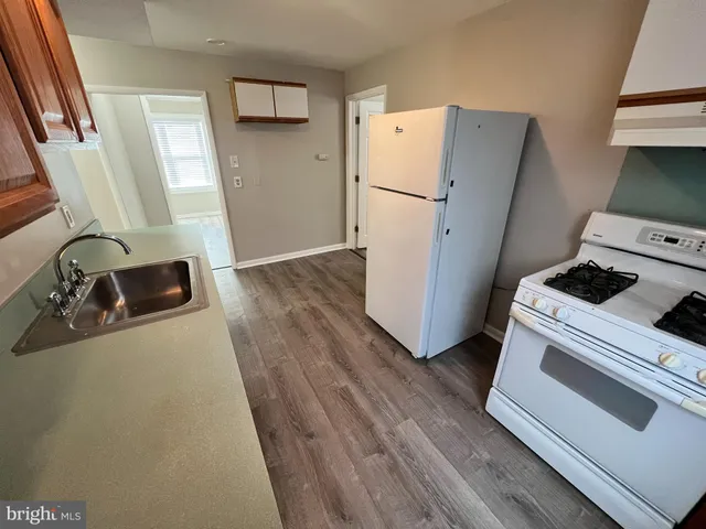 $1,900 | 220 Delsea Drive, Unit 1R, Westville, NJ 08093