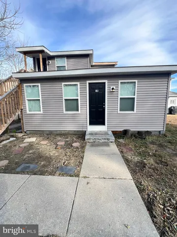 $1,900 | 220 Delsea Drive, Unit 1R, Westville, NJ 08093