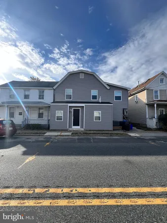 $1,800 | 220 Delsea Drive, Unit 1R, Westville, NJ 08093