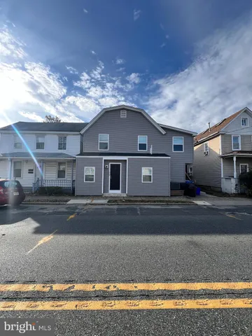 $1,900 | 220 Delsea Drive, Unit 1R, Westville, NJ 08093