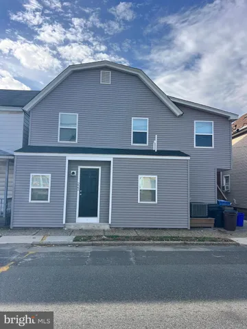 $1,900 | 220 Delsea Drive, Unit 1R, Westville, NJ 08093