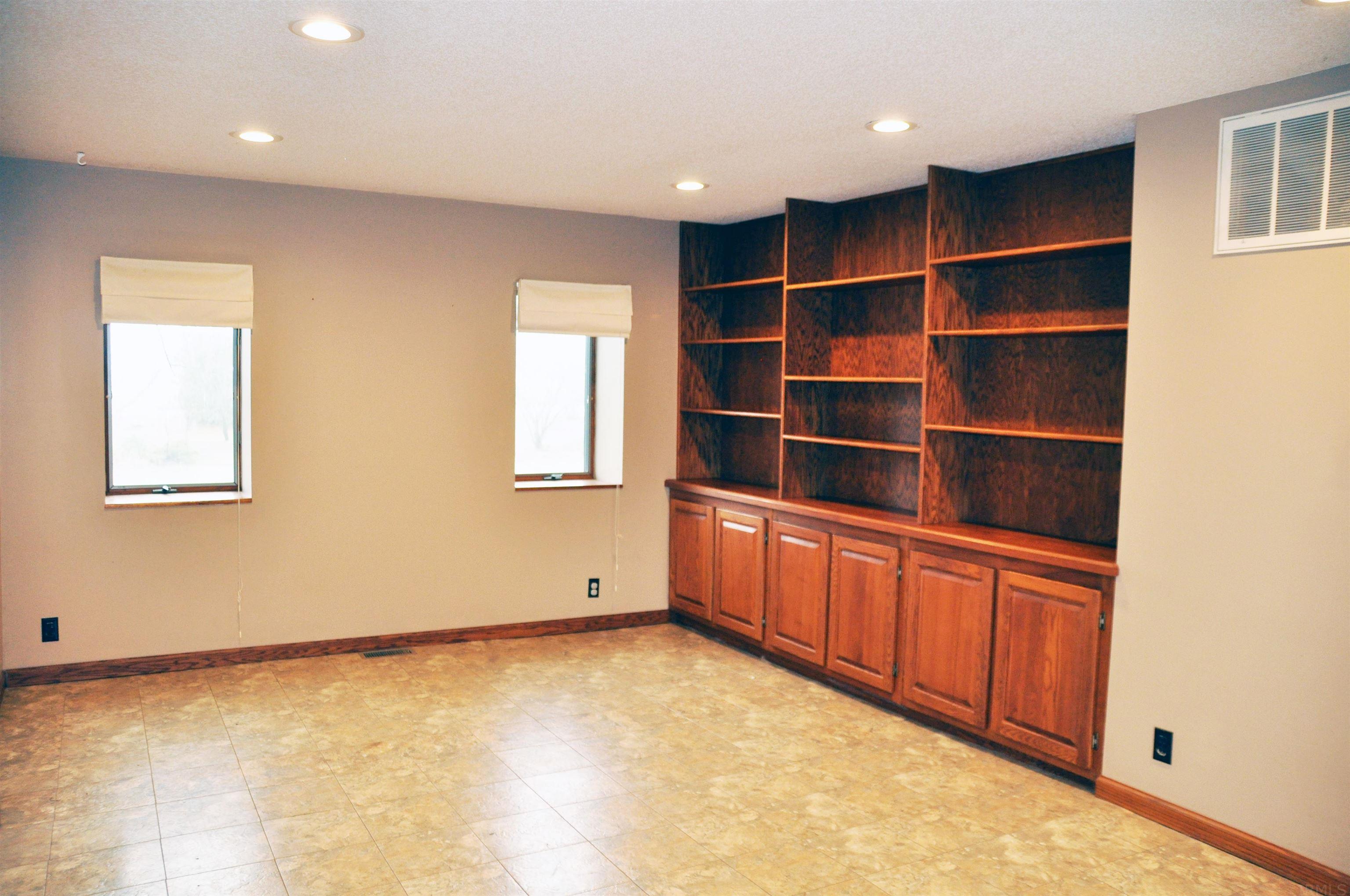 8841 North Th Road Decatur, IN 46733 - Photo 12 of 31