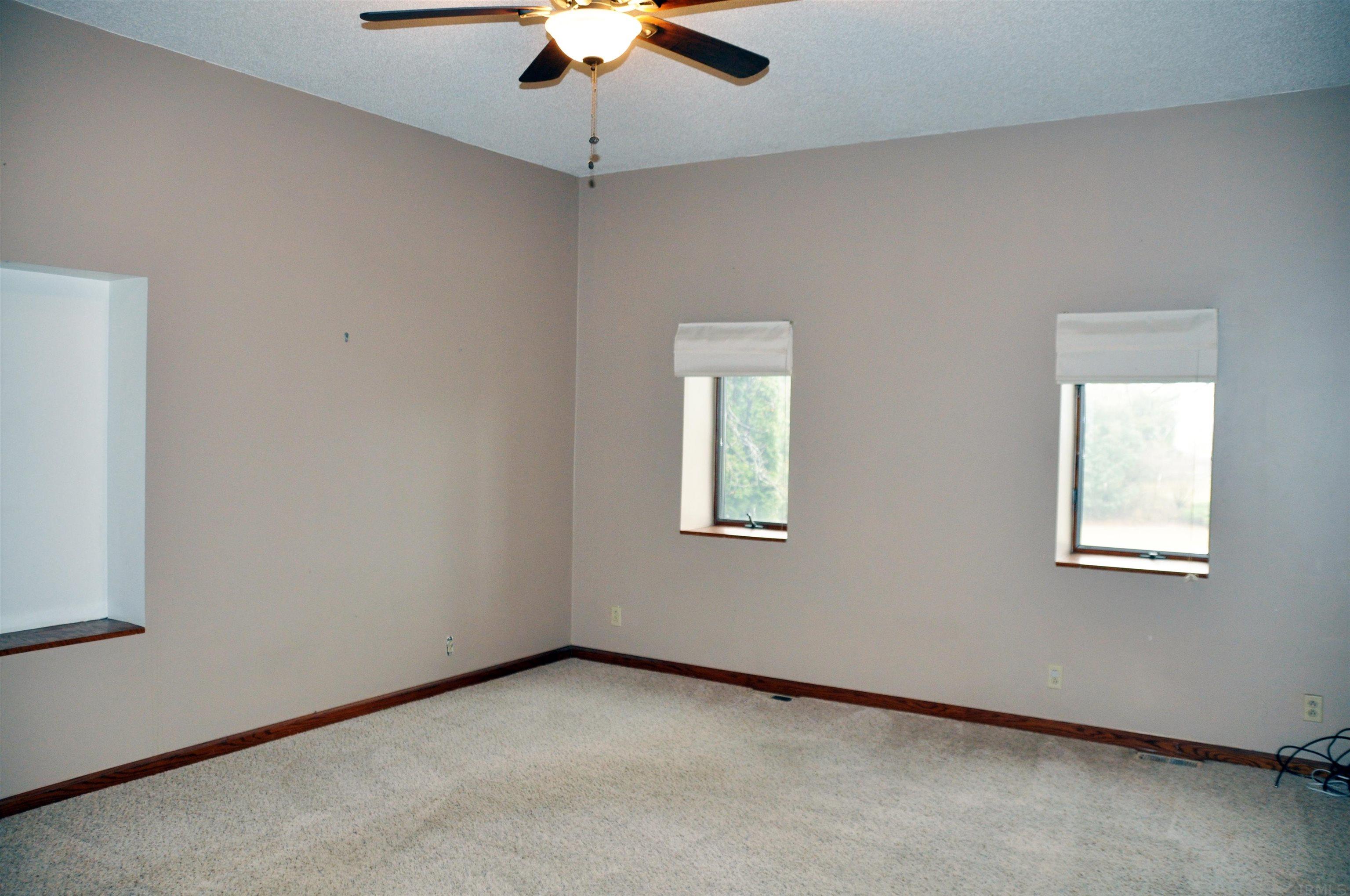 8841 North Th Road Decatur, IN 46733 - Photo 14 of 31