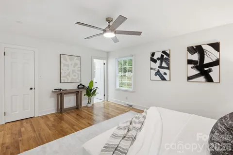 $919,999 | 926 Shady Bluff Drive, Charlotte, NC 28211