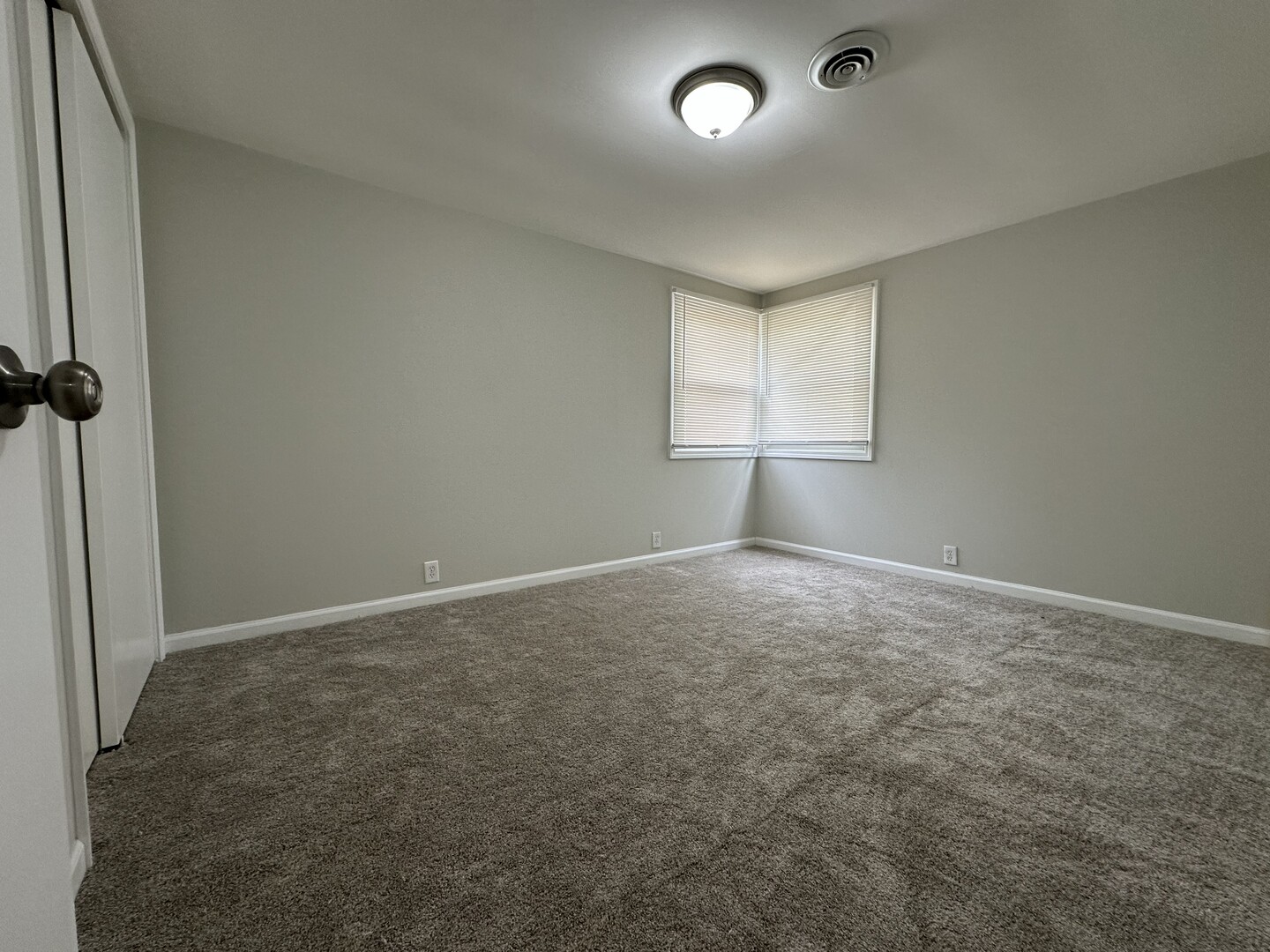 3543 William Street Steger, IL 60475 - Photo 17 of 22 an empty room with a empty space and windows