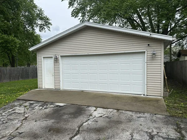$1,850 | 3543 William Street, Steger, IL 60475