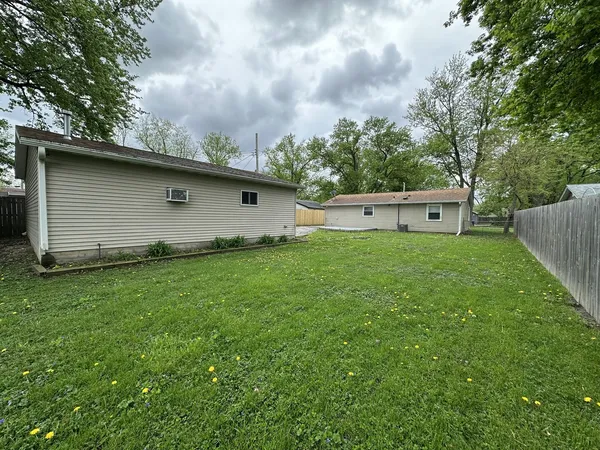 $1,850 | 3543 William Street, Steger, IL 60475