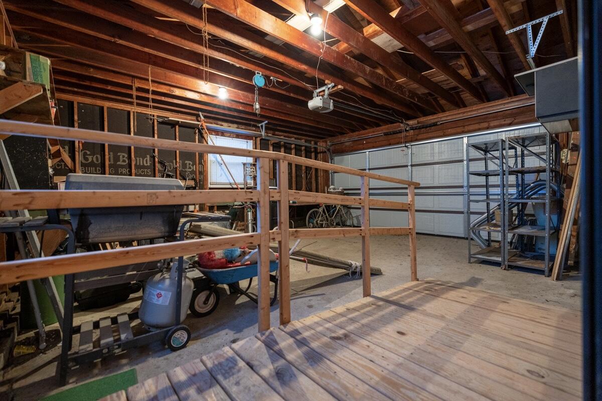 17903 English Road Manchester, MI 48158 - Photo 14 of 17 1S1A0246-HDR