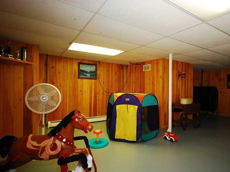 106 Running Brook Road Windham, ME 04062 - Photo 23 of 32 Den/Family/Great Room.