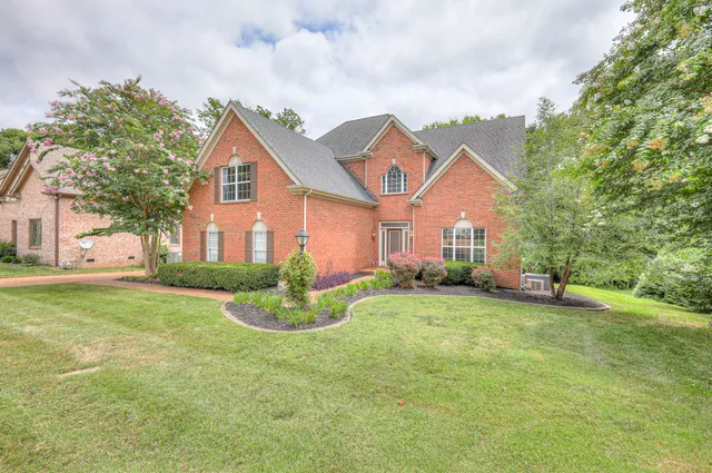 $700,000 | 8025 Poplarwood Road, Nashville, TN 37221
