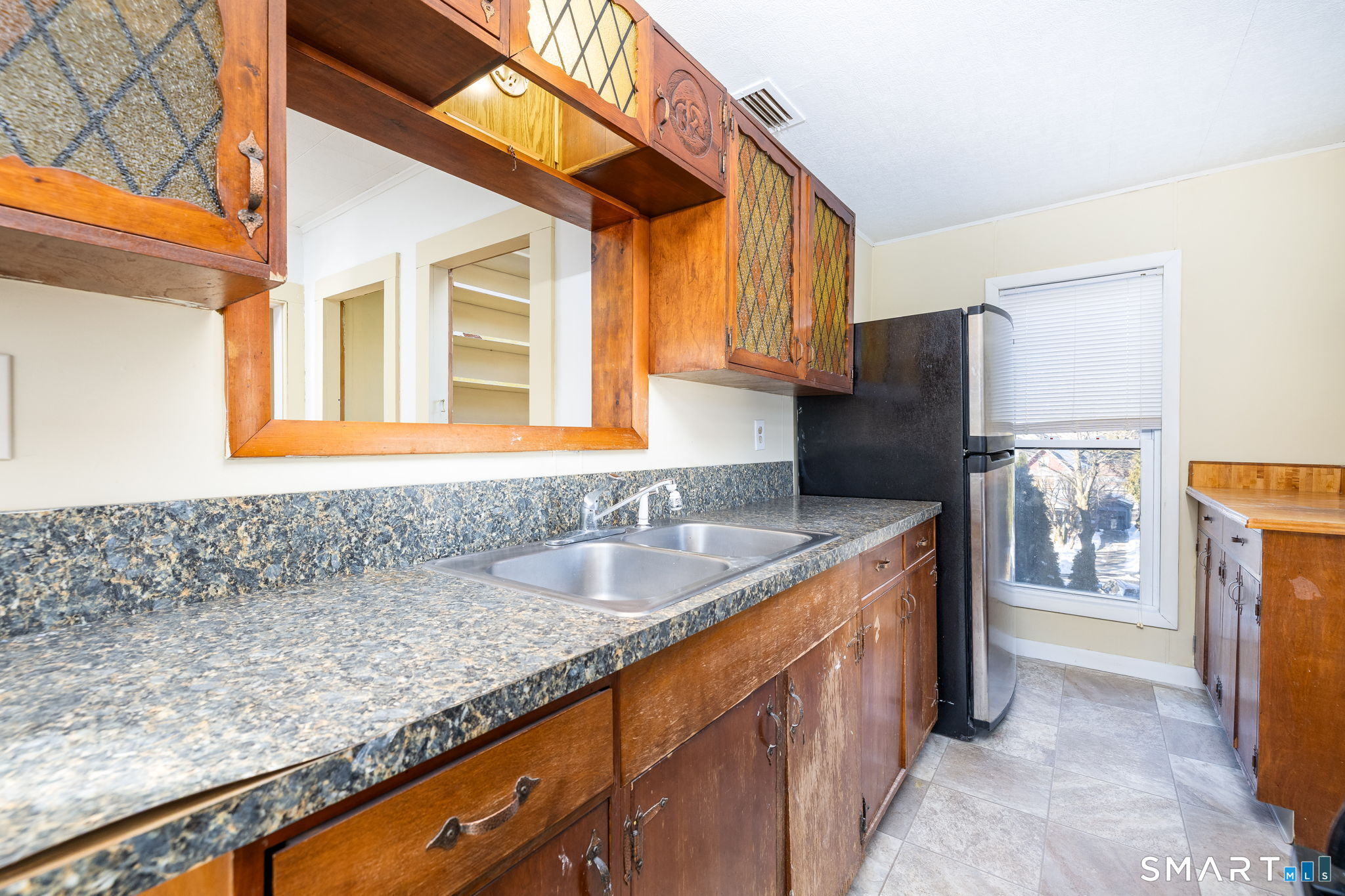 187 Center Street Bristol, CT 06010 - Photo 22 of 40